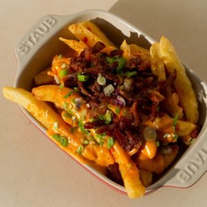 papas cheddar y panceta